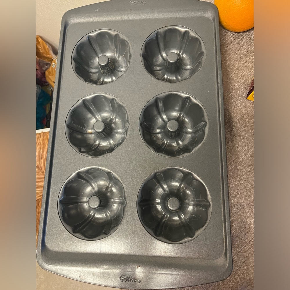 Mini Bundt cake pan